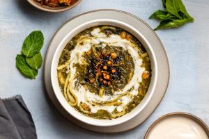 طرز تهیه آش رشته ایرانی ساده و خوشمزه