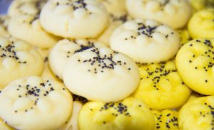 طرز تهیه نان برنجی کرمانشاهی اصیل