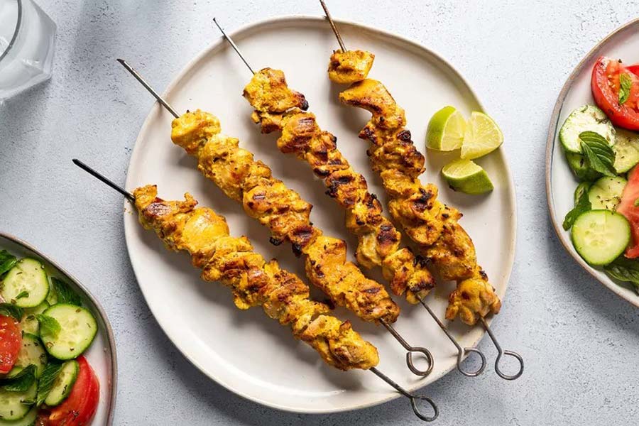 طرز تهیه جوجه کباب زعفرانی رستورانی؛ خوش‌طعم، مجلسی و آبدار