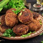 طرز تهیه کتلت گوشت؛ ترد و خوش مزه و مامان پز