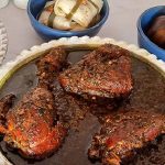 طرز تهیه مرغ ترش شمالی خوشمزه و مجلسی با گردو و رب انار